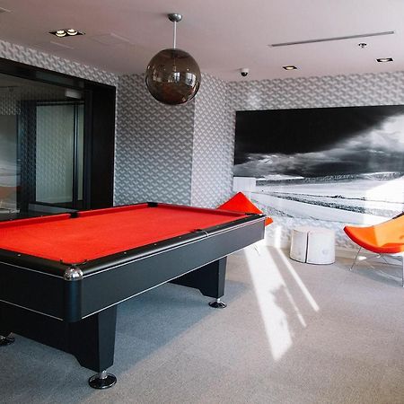 Апартаменти Furnished Quarters At Grove Pointe Джерсі-Сіті Екстер'єр фото