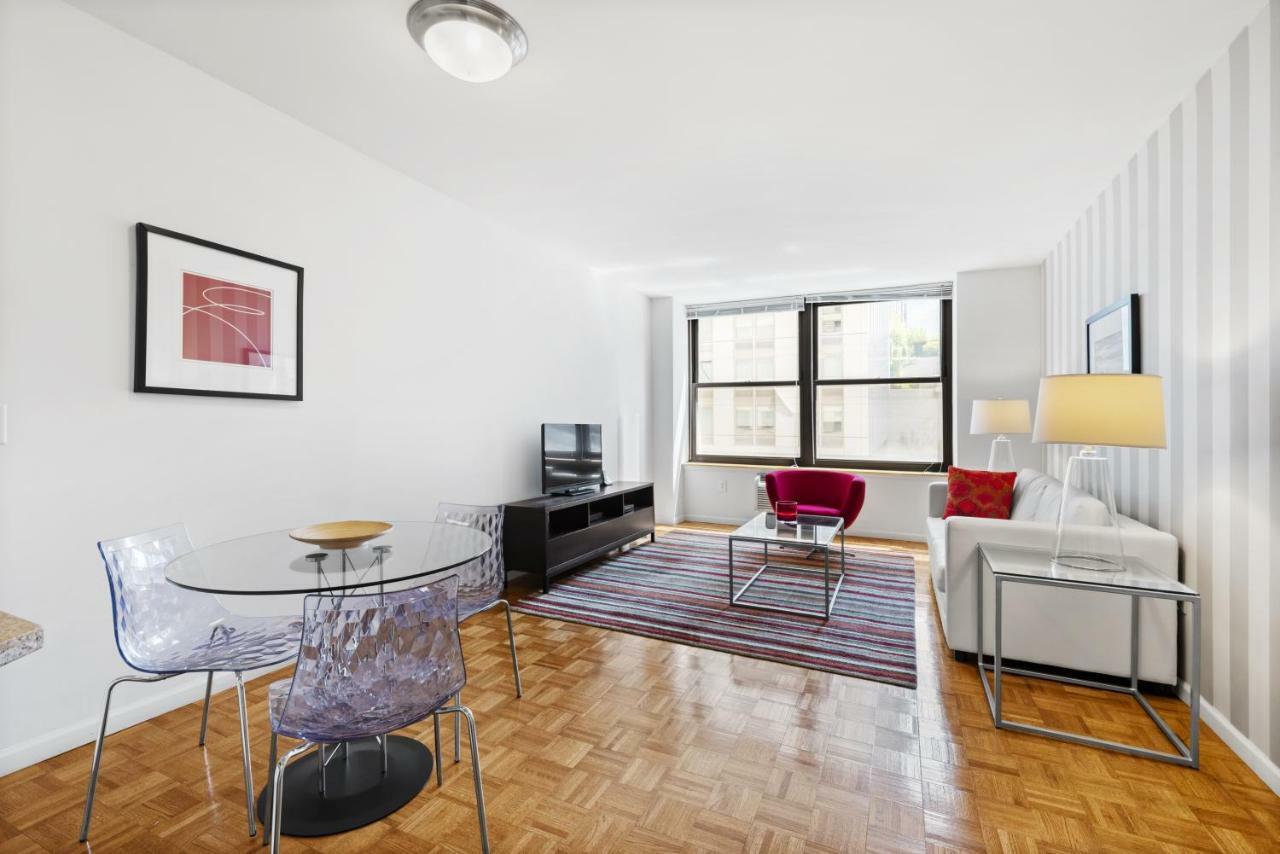 Апартаменти Furnished Quarters At Grove Pointe Джерсі-Сіті Екстер'єр фото